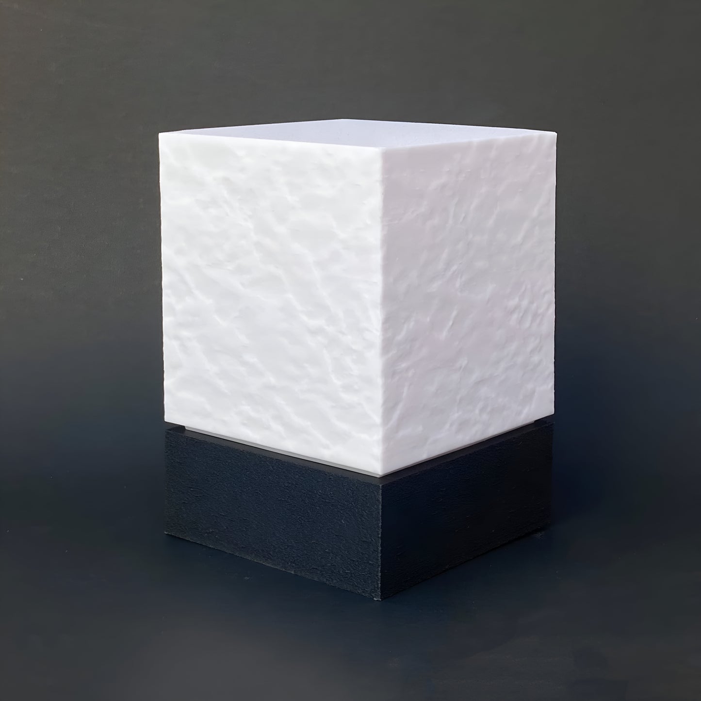 AuraCube Table Lamp